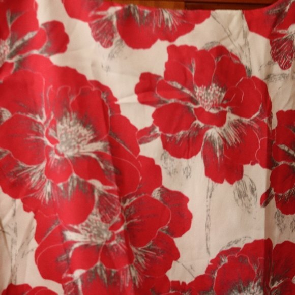 Crosby Bright Red Floral Large Flowers Sleeveless Vneck Top XL - Picture 5 of 9